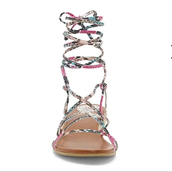 VINCE CAMUTO PRASETTA ANKLE-WRAP WEDGE SANDAL. - Picture 3 of 13